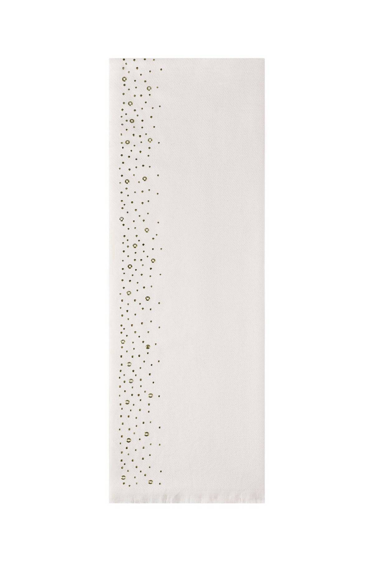 Winter scarf with stones