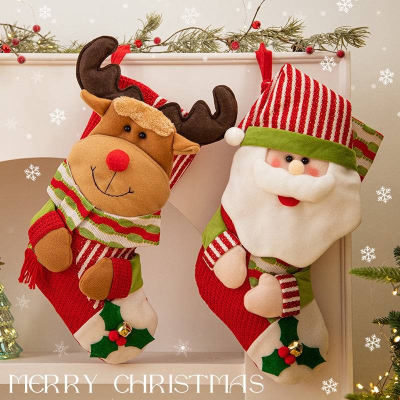 Christmas Socks & Hanging Decorations – Ornament & Christmas Gift Tree Décor
