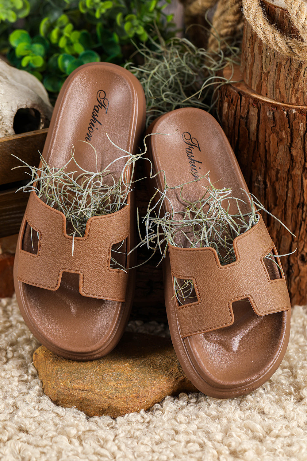 Chestnut Cutout Design Open Toe Platform Slippers