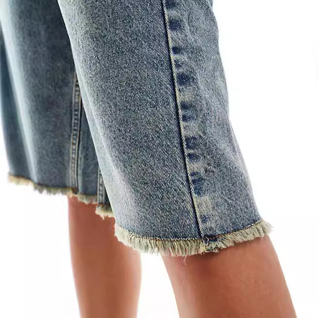 Loose and non elastic casual jeans