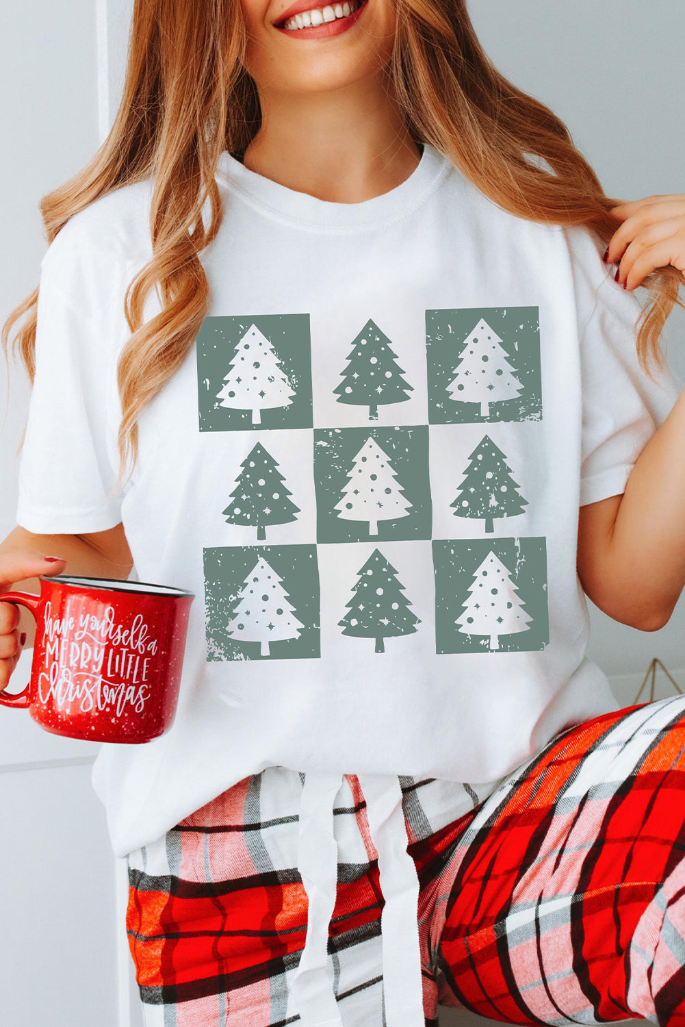 Christmas Tree Checkered Distressed Graphic Oversize Tee